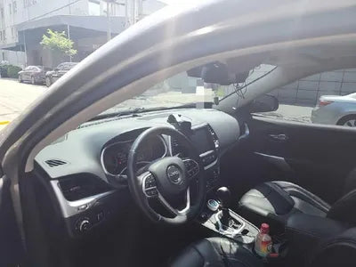 2017 Jeep Cherokee VIN: