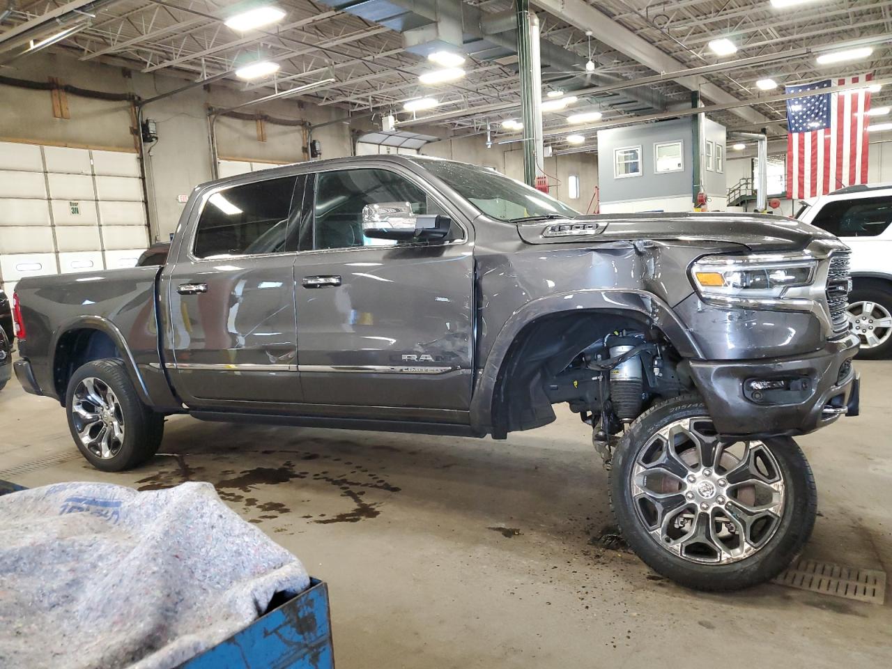 2022 RAM 1500 LIMITED VIN:1C6SRFHT5NN401321