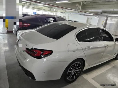 2021 BMW 520 VIN: