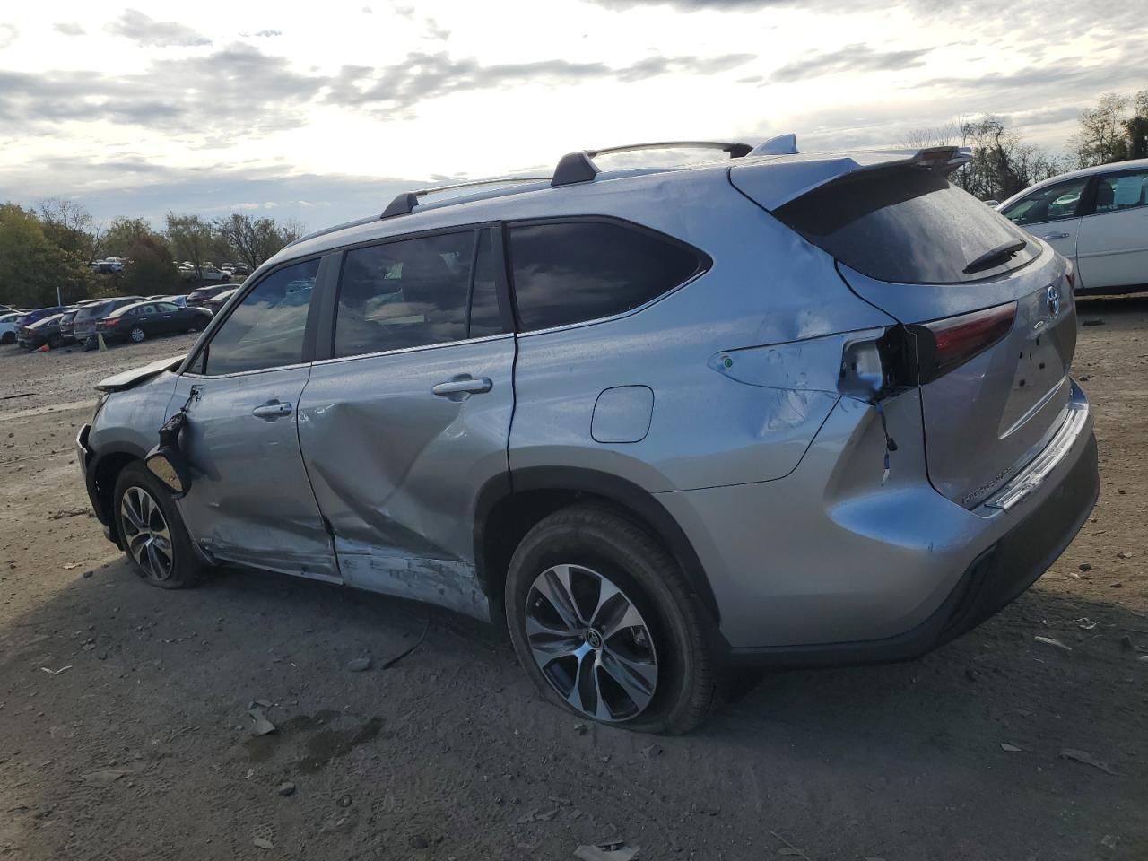 2024 TOYOTA HIGHLANDER HYBRID XLE VIN:5TDKBRCH8RS613728