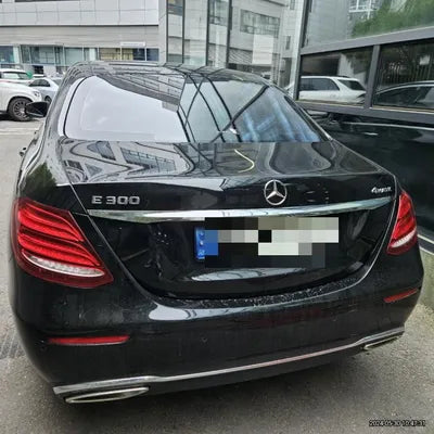 2019 Mercedes-Benz E 300 VIN: