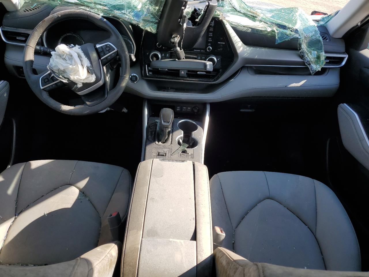 2022 TOYOTA HIGHLANDER XLE VIN:5TDGZRAH3NS126709