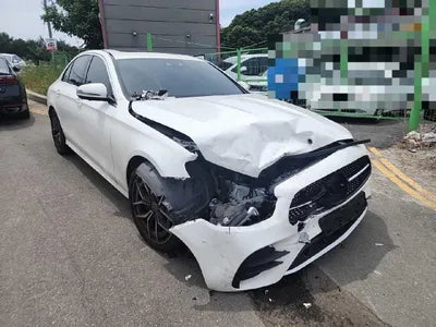 2022 Mercedes-Benz E 220 VIN: