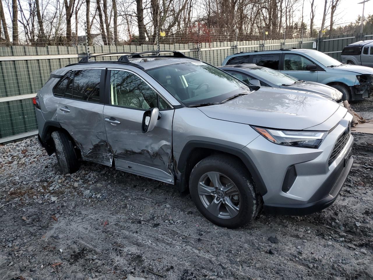 2022 TOYOTA RAV4 XLE VIN:2T3P1RFV9NC303656