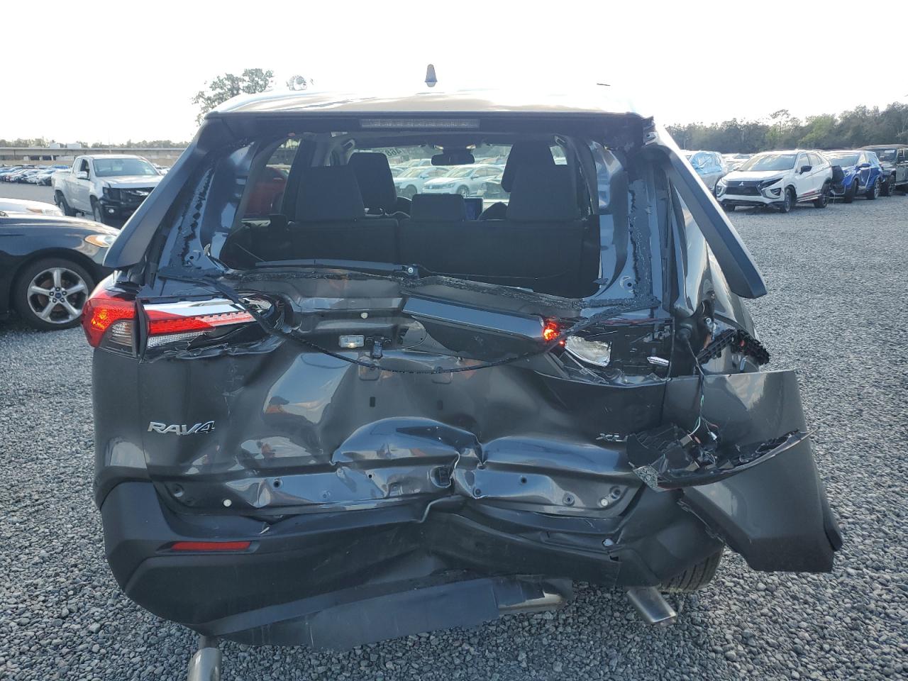 2023 TOYOTA RAV4 XLE VIN:2T3W1RFVXPC251243