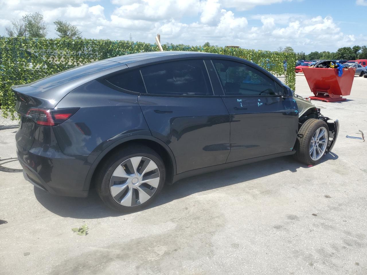 2024 TESLA MODEL Y  VIN:7SAYGDED1RF041840