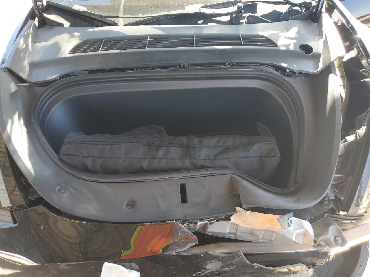 2023 TESLA MODEL Y  VIN:7SAYGDEFXPF738390