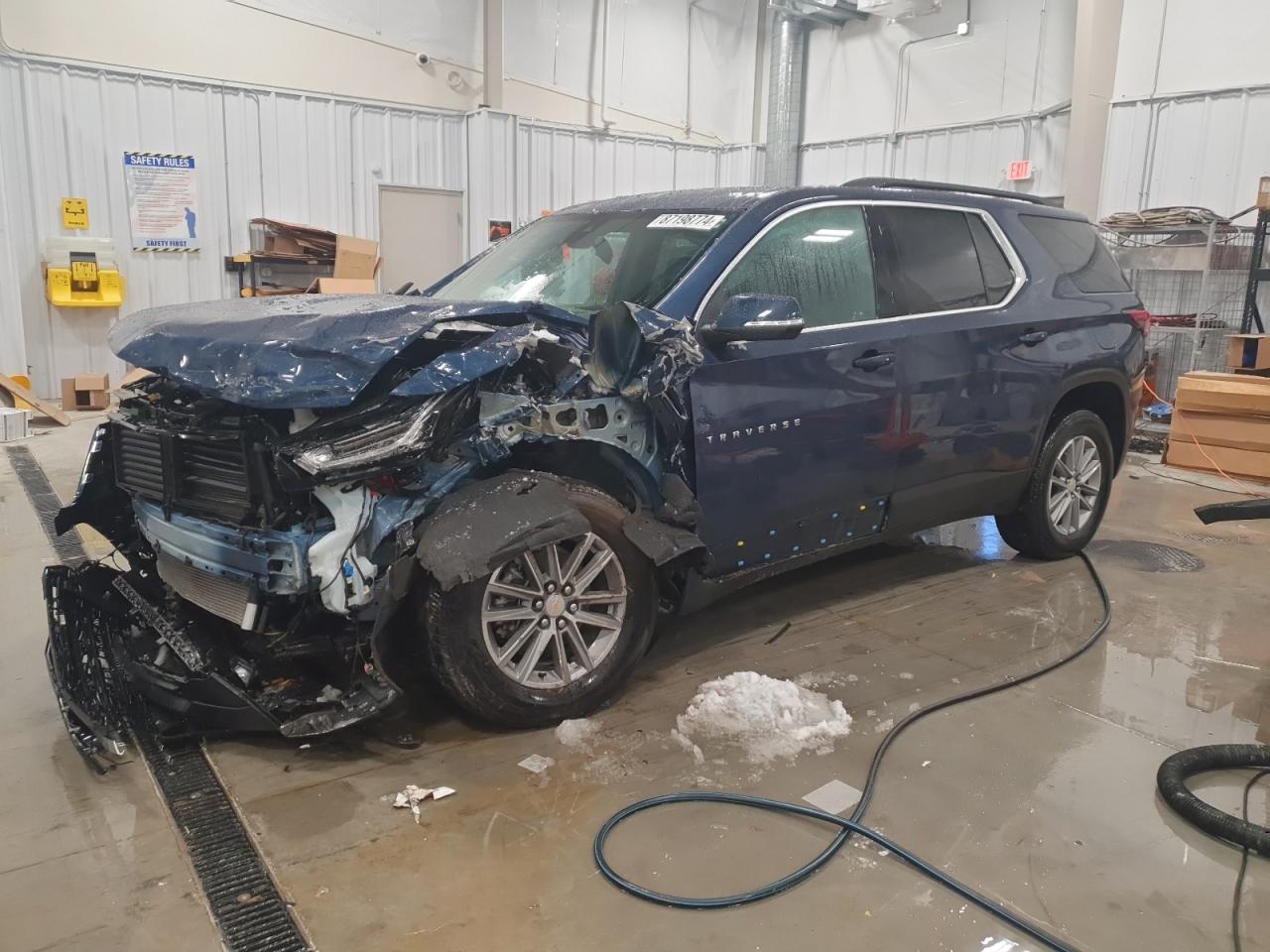 2022 CHEVROLET TRAVERSE LT VIN:1GNEVGKW1NJ195357