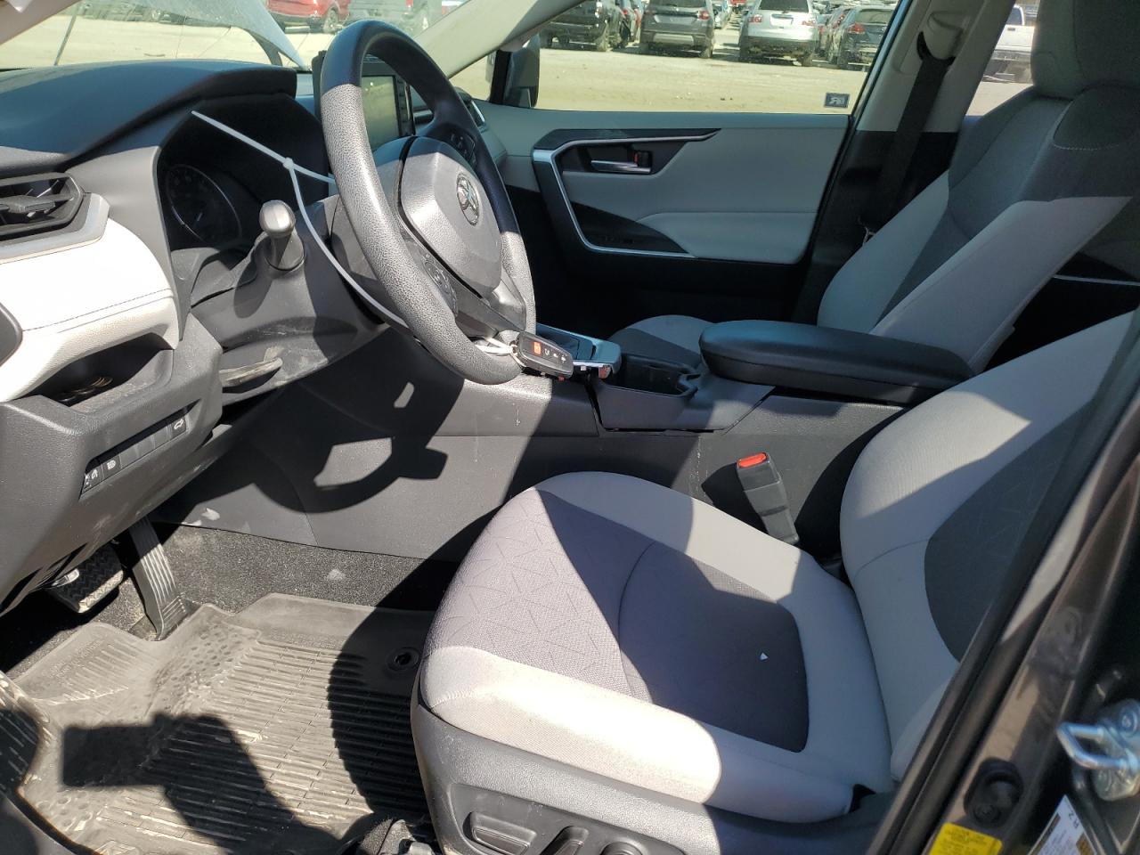 2022 TOYOTA RAV4 XLE VIN:JTMRWRFV9ND164019