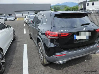 2021 Mercedes-Benz GLA 220 VIN: