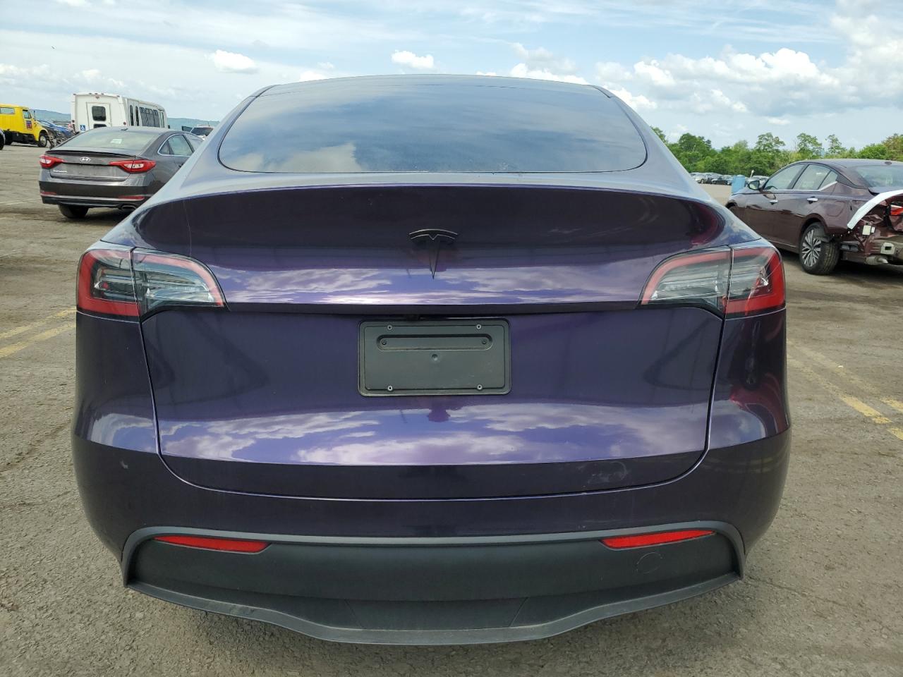 2023 TESLA MODEL Y  VIN:7SAYGDEE2PF880594