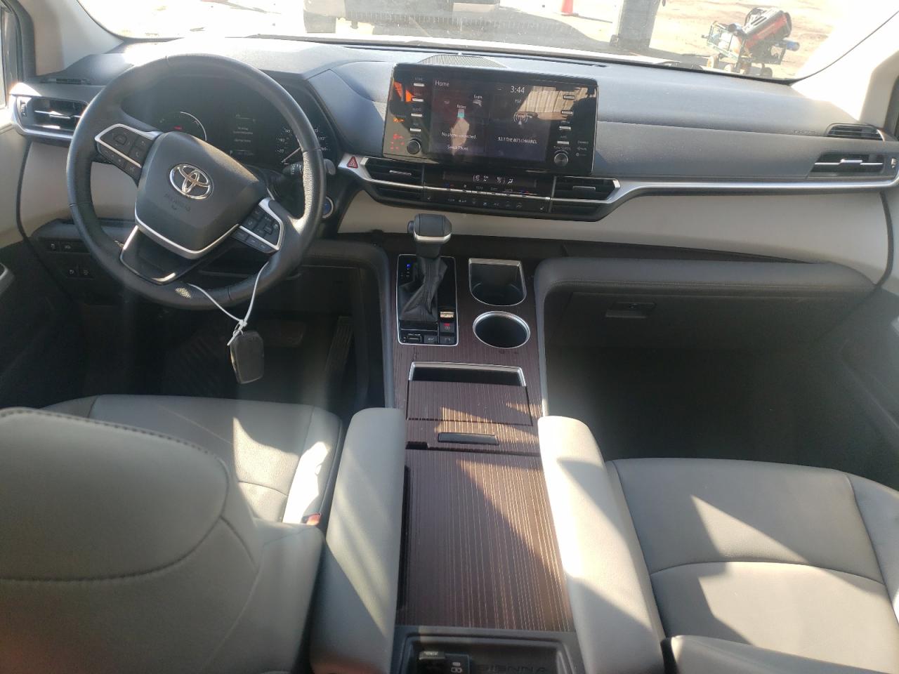 2022 TOYOTA SIENNA XLE VIN:5TDYRKEC6NS087673