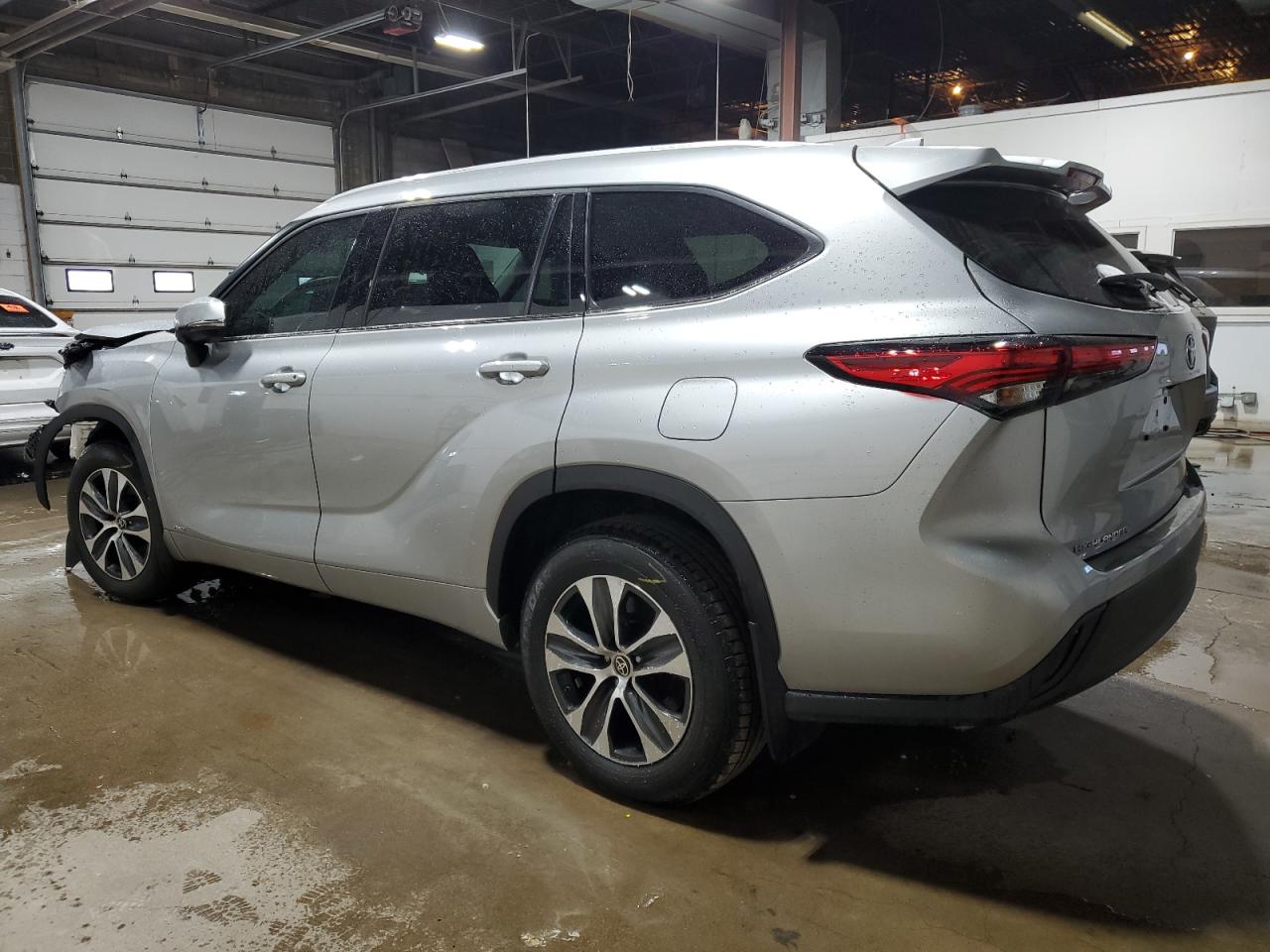 2022 TOYOTA HIGHLANDER HYBRID XLE VIN:5TDGBRCH4NS559599