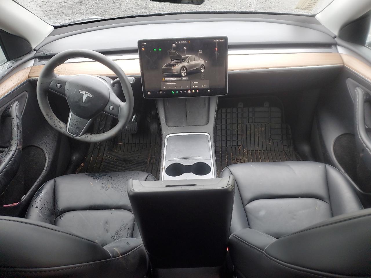 2024 TESLA MODEL Y  VIN:7SAYGDEE0RF990434