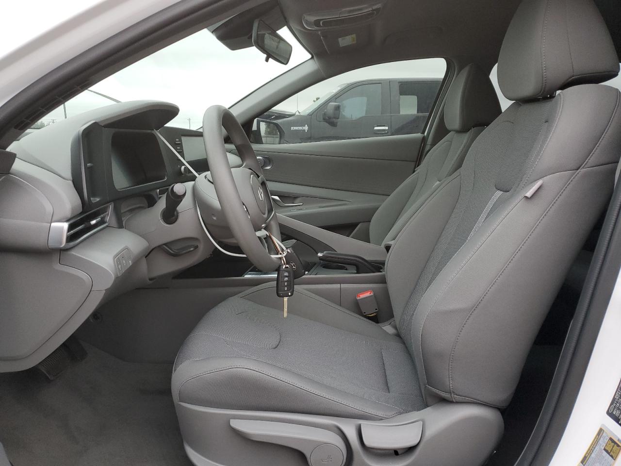 2024 HYUNDAI ELANTRA SE VIN:KMHLL4DG4RU817170