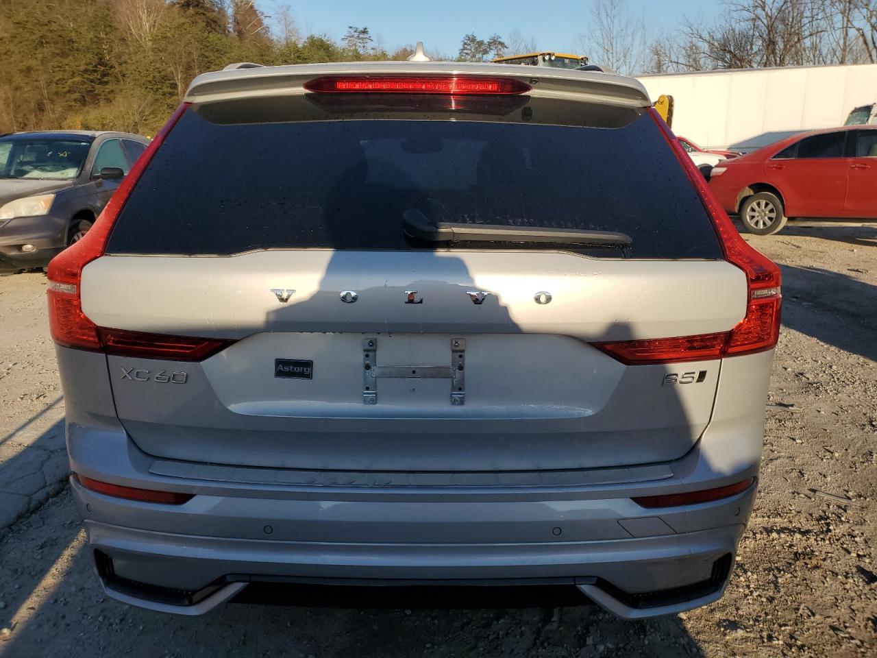 2023 VOLVO XC60 PLUS VIN:YV4L12RW1P1194570