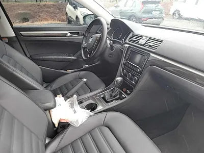 2018 Volkswagen Passat VIN: