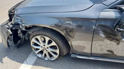 2018 Mercedes-Benz E 220 WDDZF0FB2JA381219 VIN:WDDZF0FB2JA381219