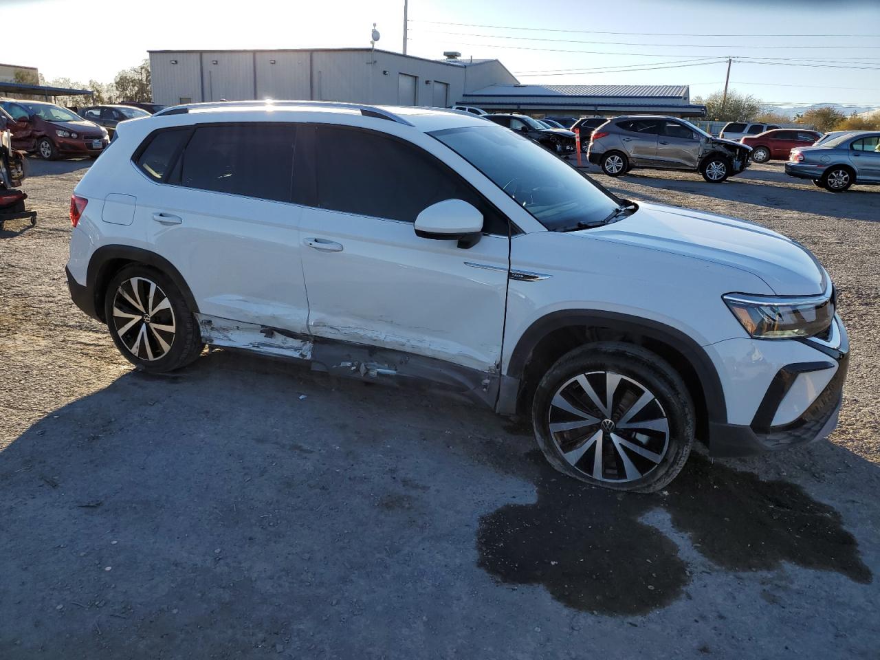 2024 VOLKSWAGEN TAOS SE VIN:3VVEX7B24RM002595