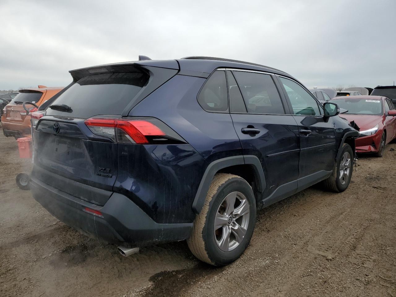 2022 TOYOTA RAV4 XLE VIN:2T3RWRFV9NW142167