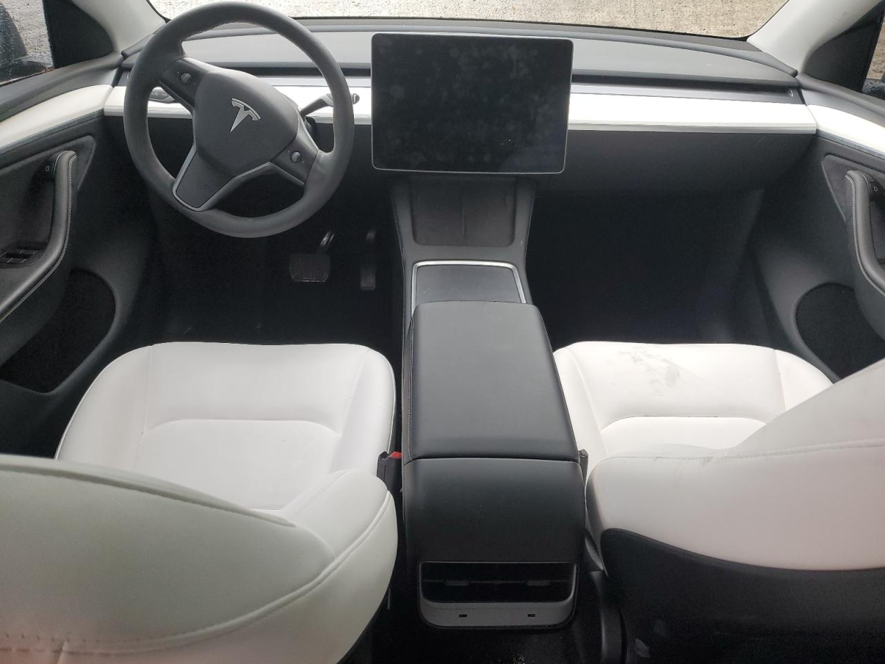 2023 TESLA MODEL Y  VIN:7SAYGDEE7PA147633