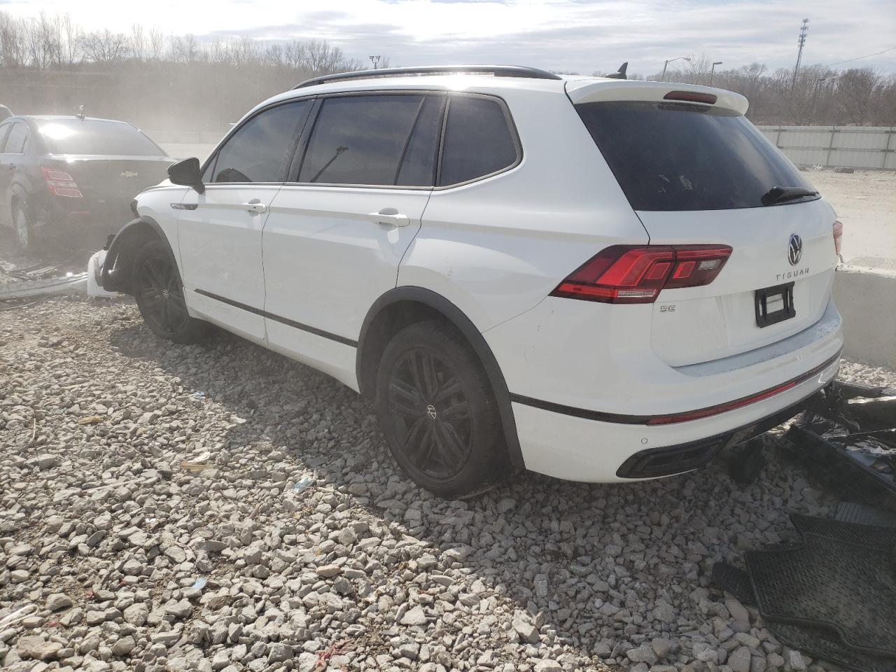 2022 VOLKSWAGEN TIGUAN SE R-LINE BLACK VIN:3VV8B7AX1NM103449