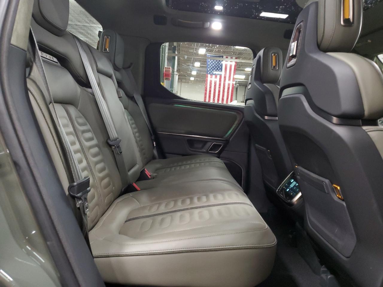 2022 RIVIAN R1T LAUNCH EDITION VIN:7FCTGAAL8NN005071