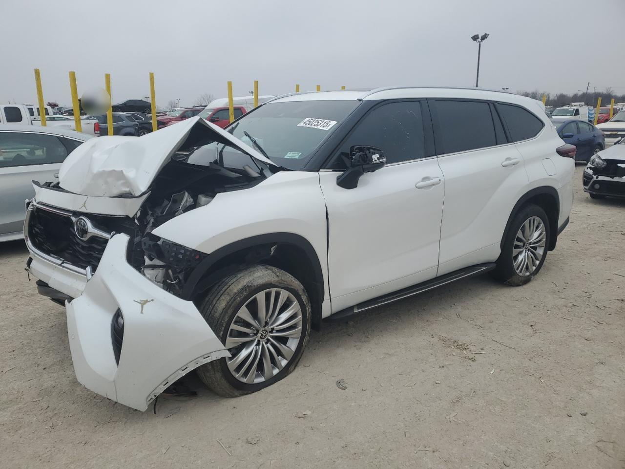 2024 TOYOTA HIGHLANDER LE VIN:5TDKDRBH7RS561570