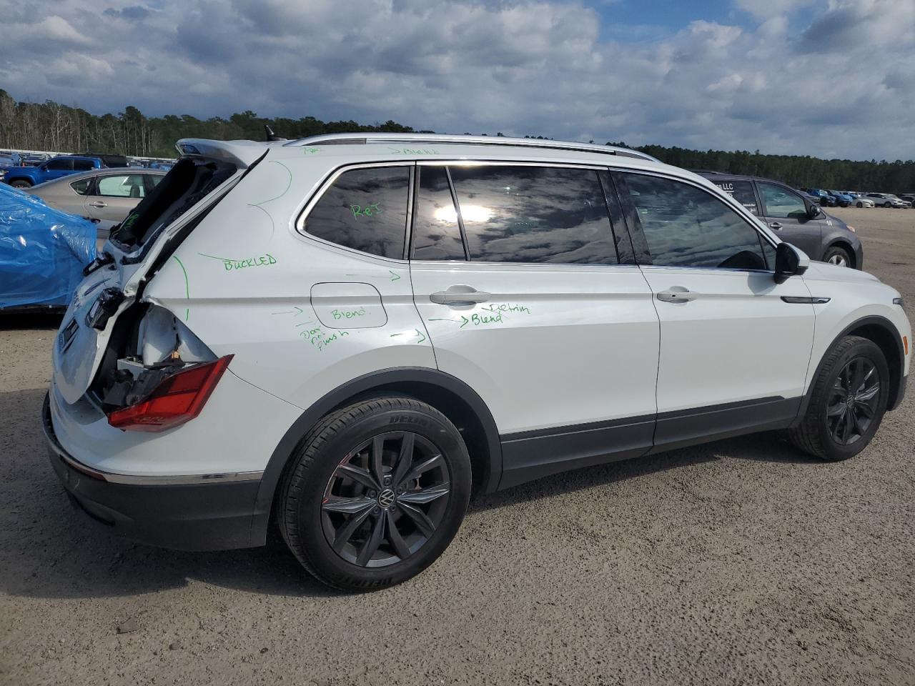 2023 VOLKSWAGEN TIGUAN SE VIN:3VVNB7AX7PM027693