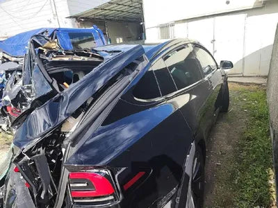 2023 Tesla Model X VIN: