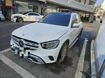 2021 Mercedes-Benz GLC 300 VIN: