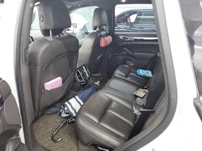 2015 Porsche Cayenne VIN: