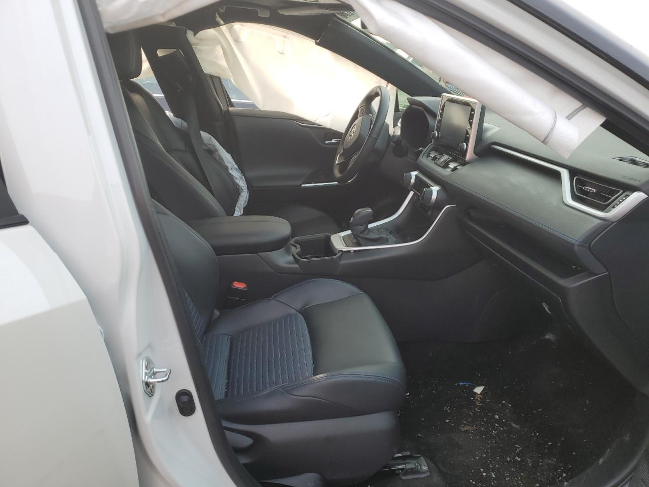 2022 TOYOTA RAV4 XSE VIN:2T3E6RFV4NW030830