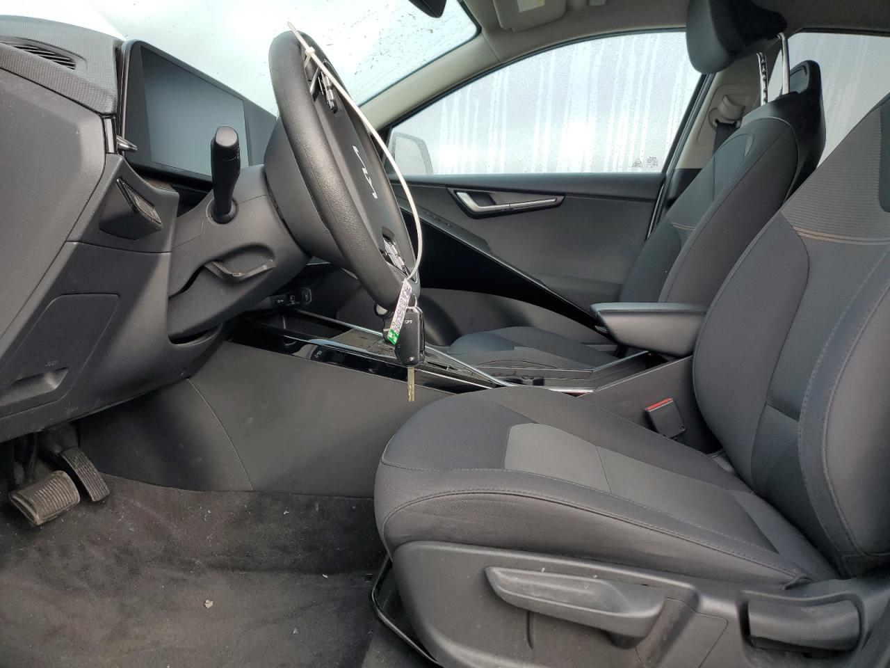 2024 KIA NIRO LX VIN:KNDCP3LE3R5129187