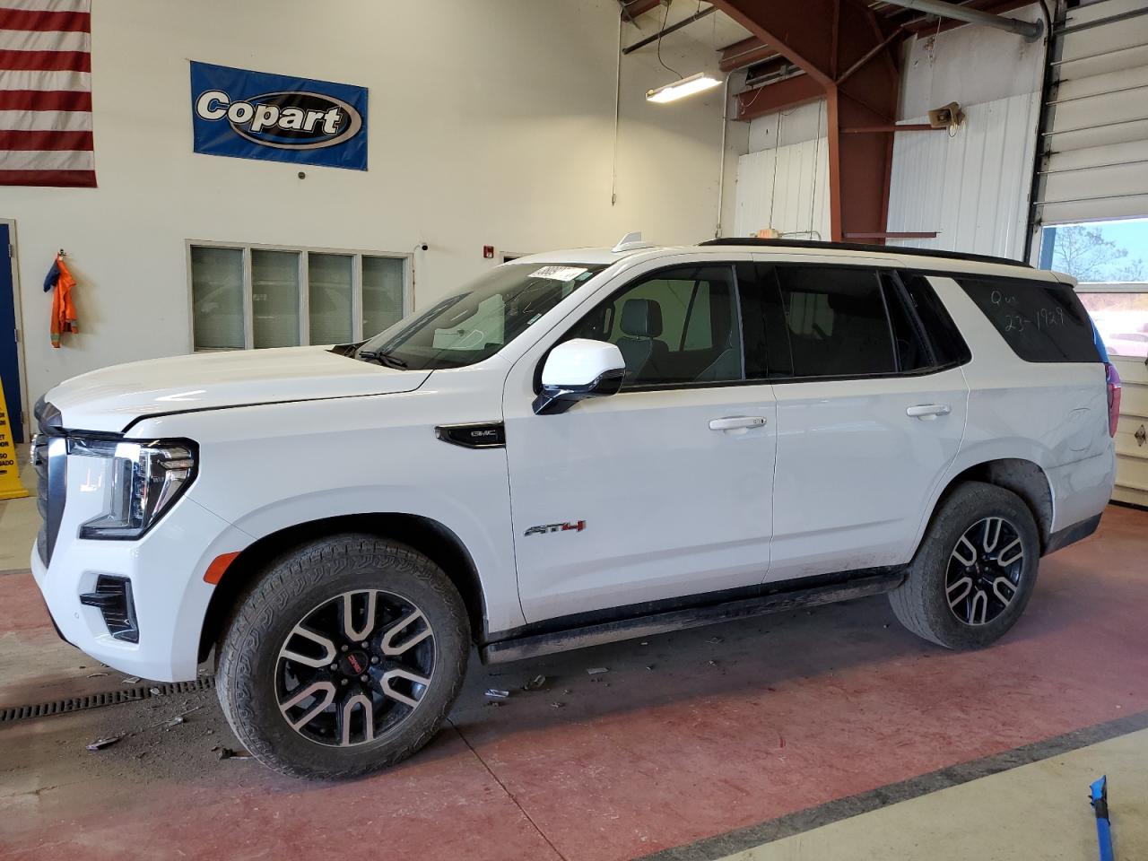 2023 GMC YUKON AT4 VIN:1G4HP57258U203145