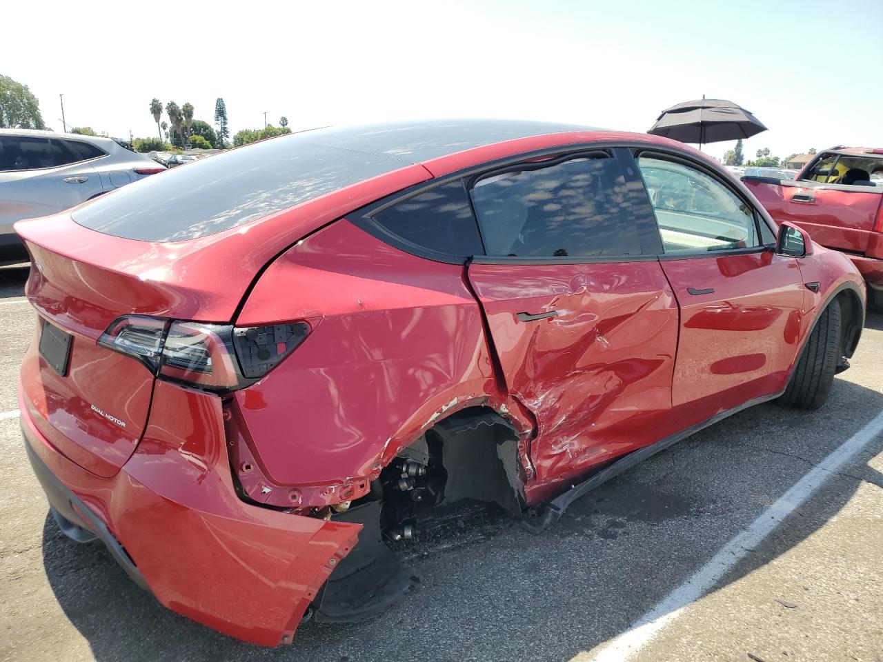 2023 TESLA MODEL Y  VIN:7SAYGDEE7PF628310