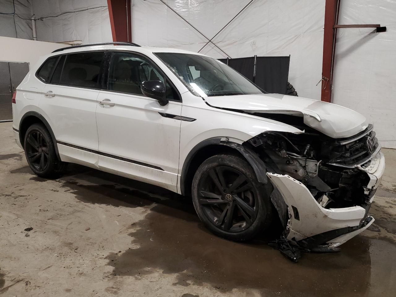 2023 VOLKSWAGEN TIGUAN SE R-LINE BLACK VIN:3VV8B7AX4PM135217