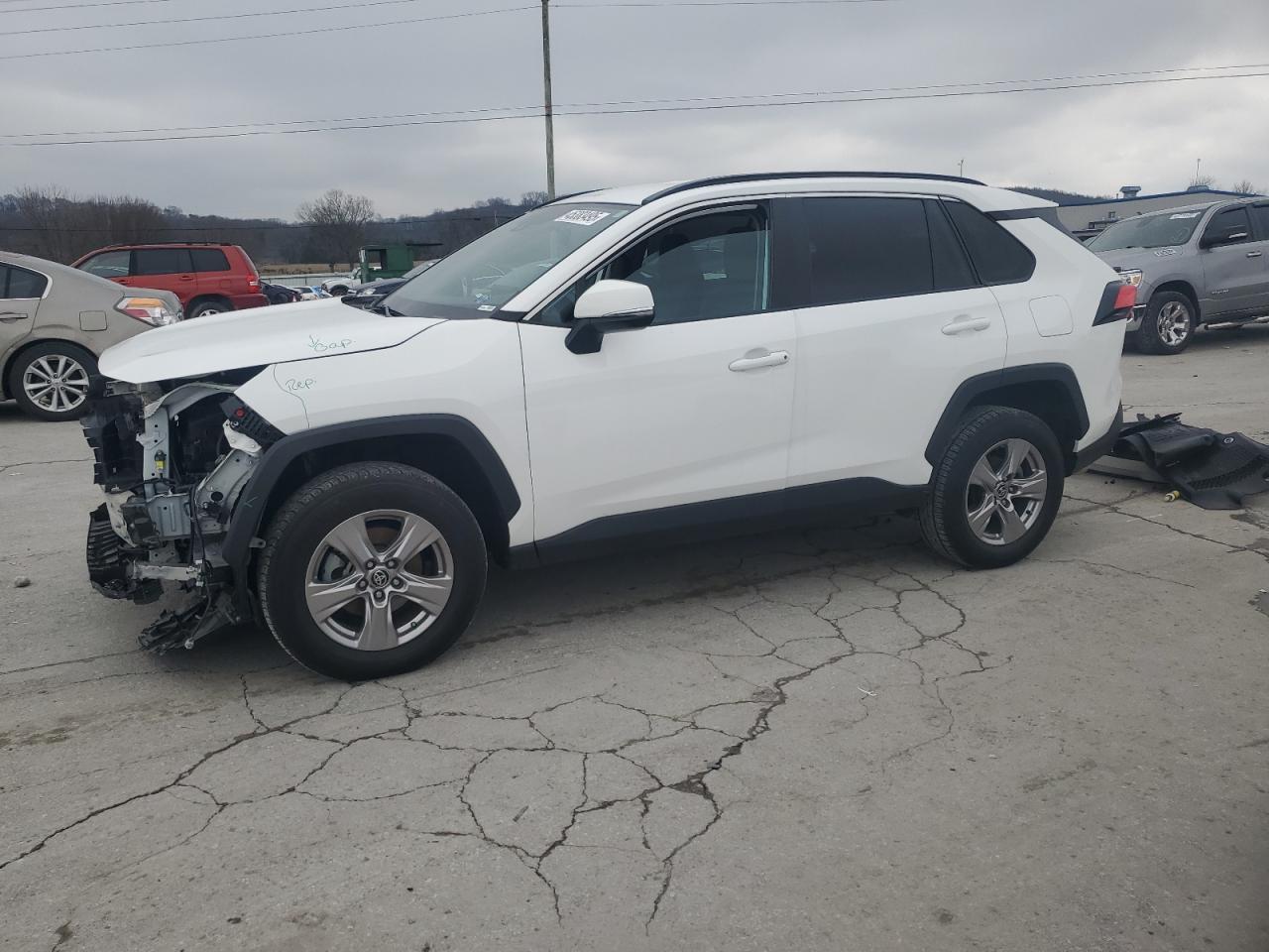 2022 TOYOTA RAV4 XLE VIN:2T3W1RFV3NC198494