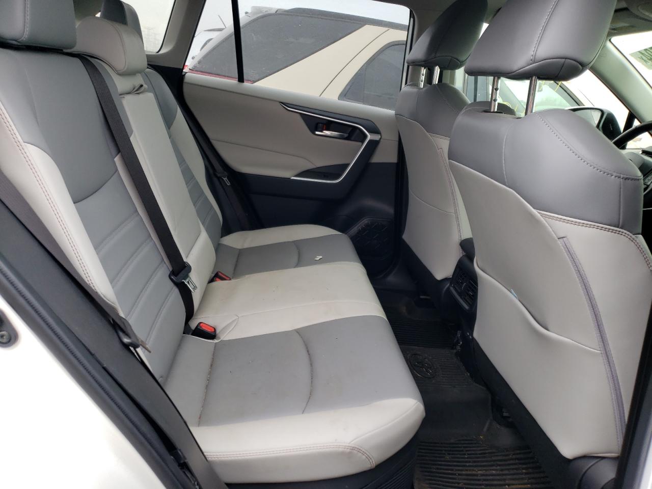 2022 TOYOTA RAV4 XLE PREMIUM VIN:JTMB6RFV6NJ019880