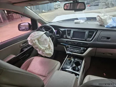 2017 Kia Carnival VIN: