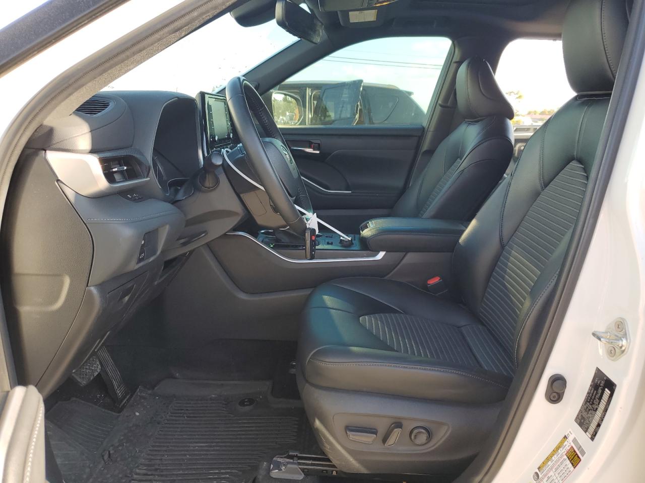 2022 TOYOTA HIGHLANDER XSE VIN:5TDJZRBH0NS207820