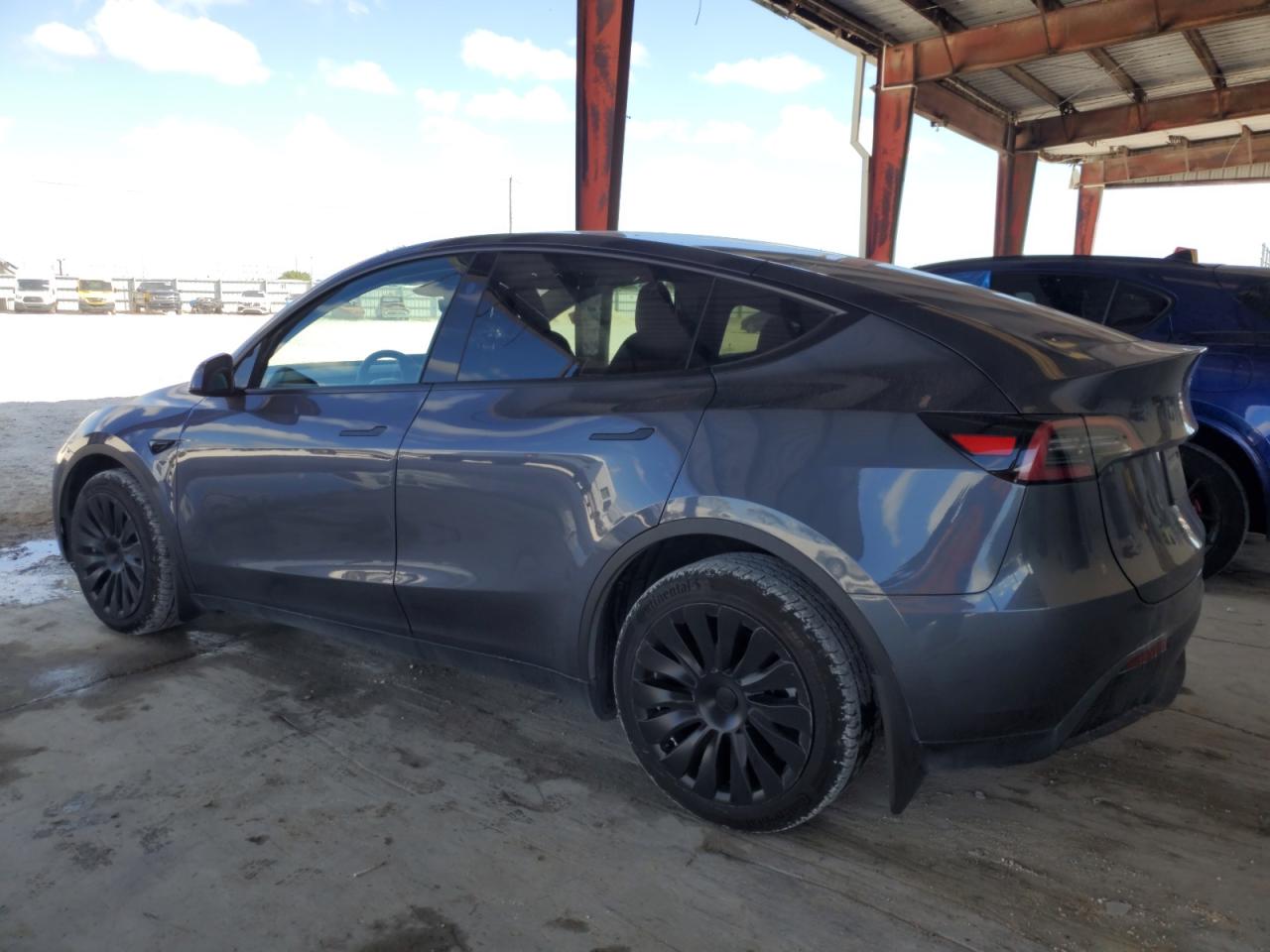 2023 TESLA MODEL Y  VIN:7SAYGDEE4PF865210