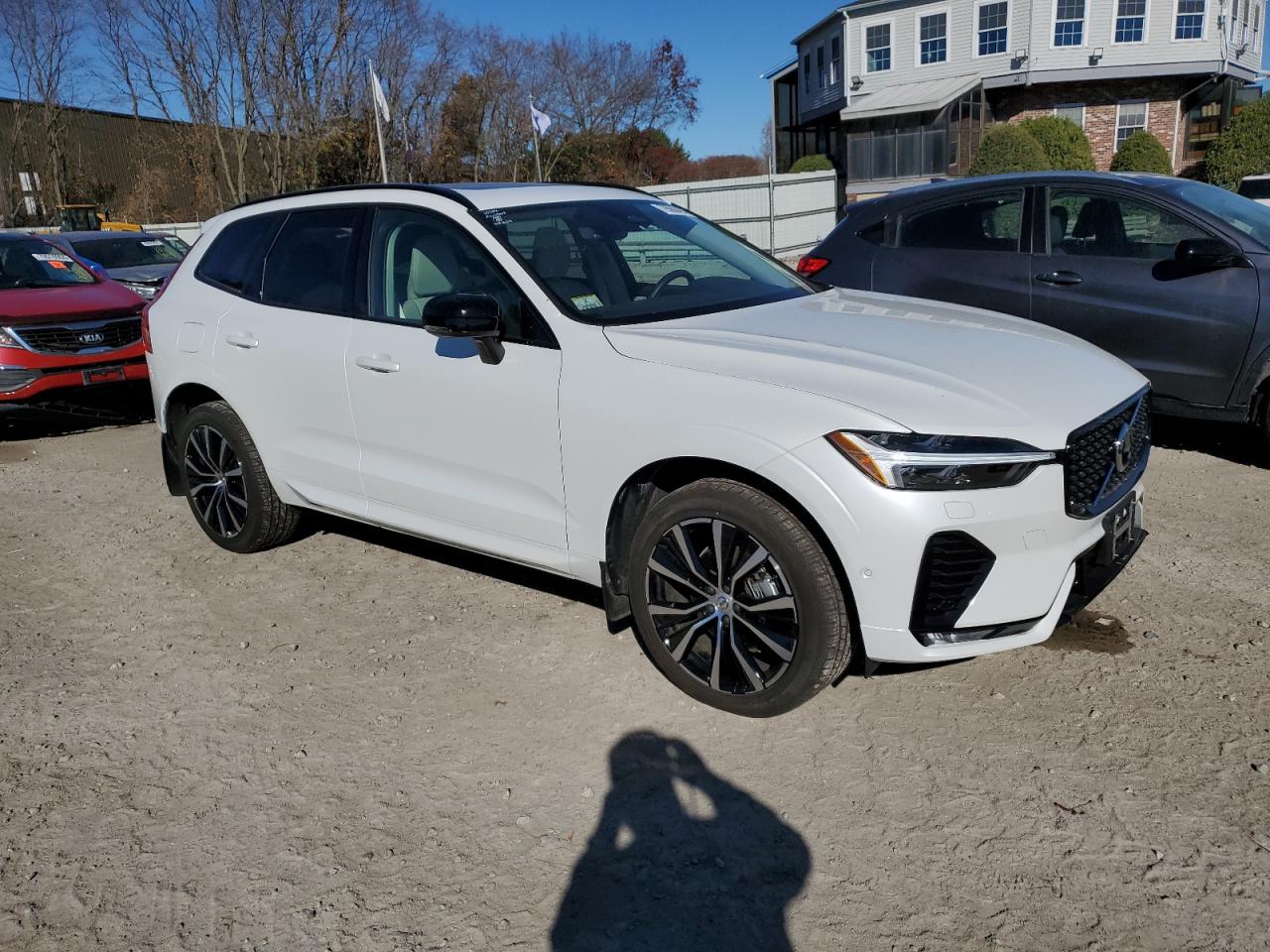 2024 VOLVO XC60 PLUS VIN:YV4L12RL1R1842594