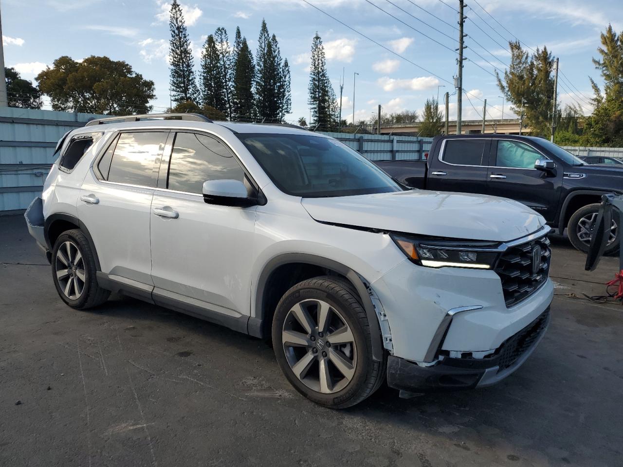 2024 HONDA PILOT TOURING VIN:5FNYG2H76RB008887