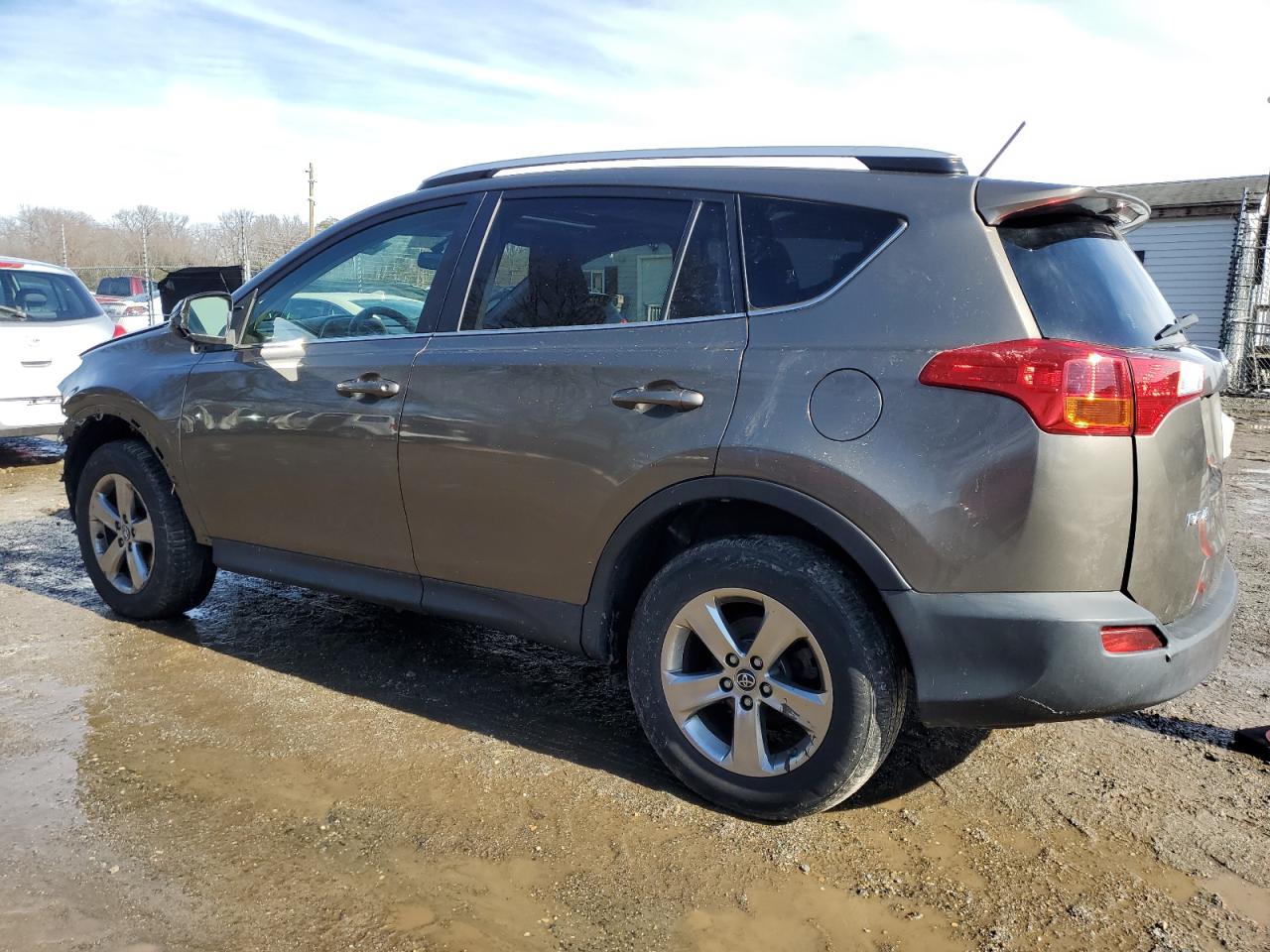 2023 TOYOTA RAV4 XLE VIN:JTMRFREV7FD119678