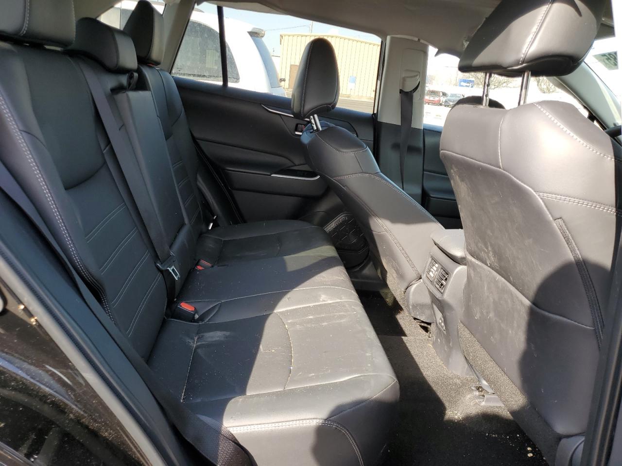 2024 TOYOTA RAV4 XLE PREMIUM VIN:2T3A1RFV5RW495698