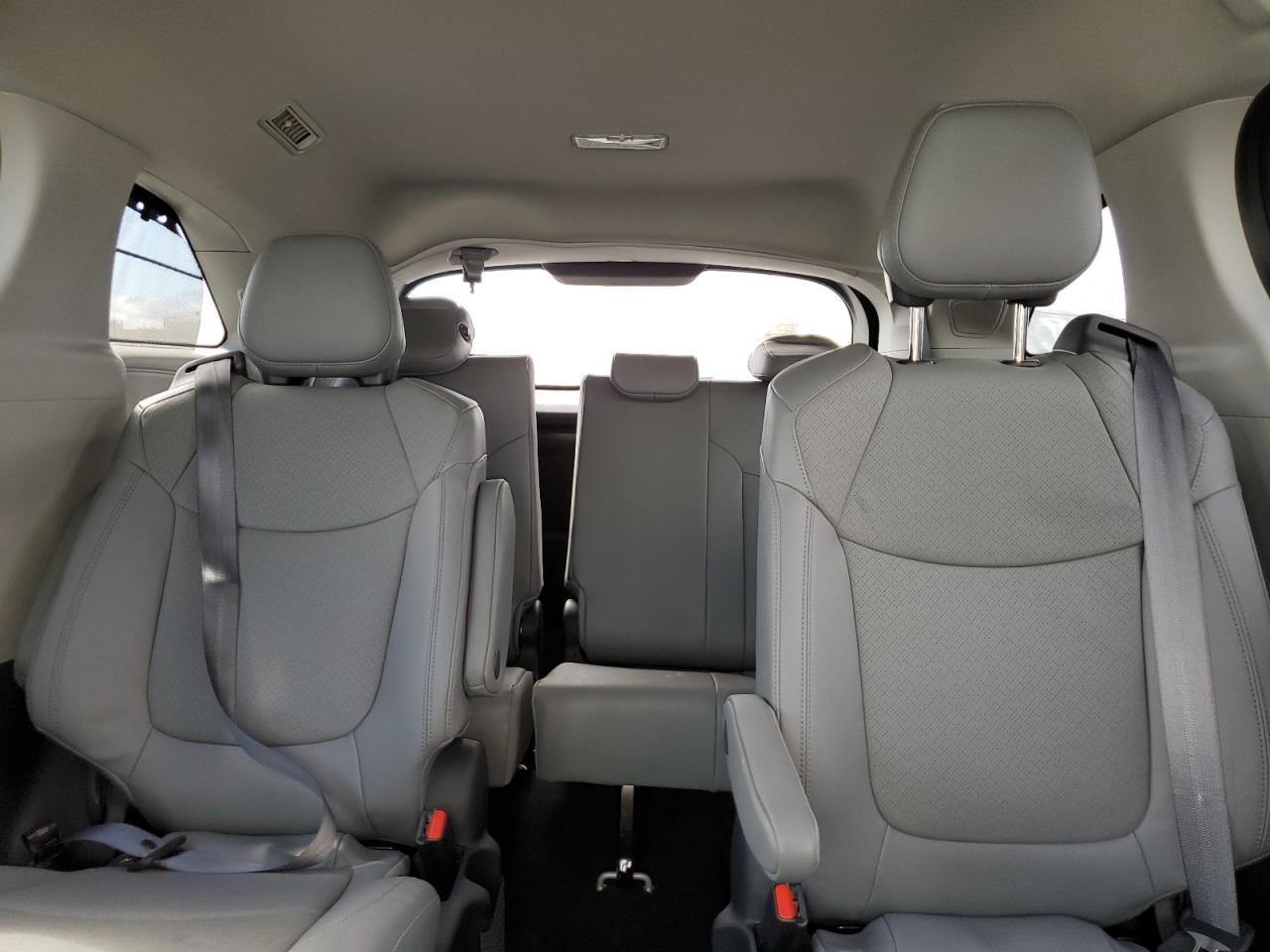 2022 TOYOTA SIENNA LIMITED VIN:5TDZSKFC7NS054673