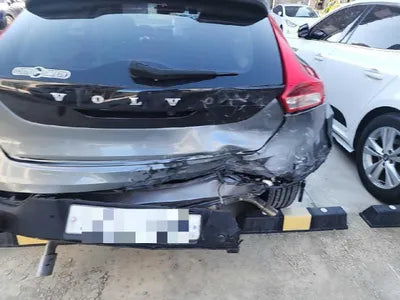 2016 Volvo V40 VIN: