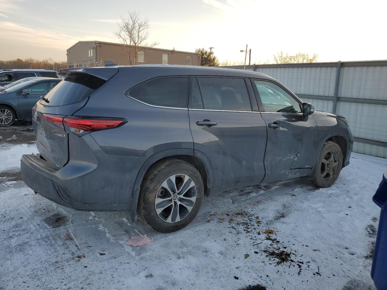 2022 TOYOTA HIGHLANDER HYBRID XLE VIN:5TDGBRCH1NS072747