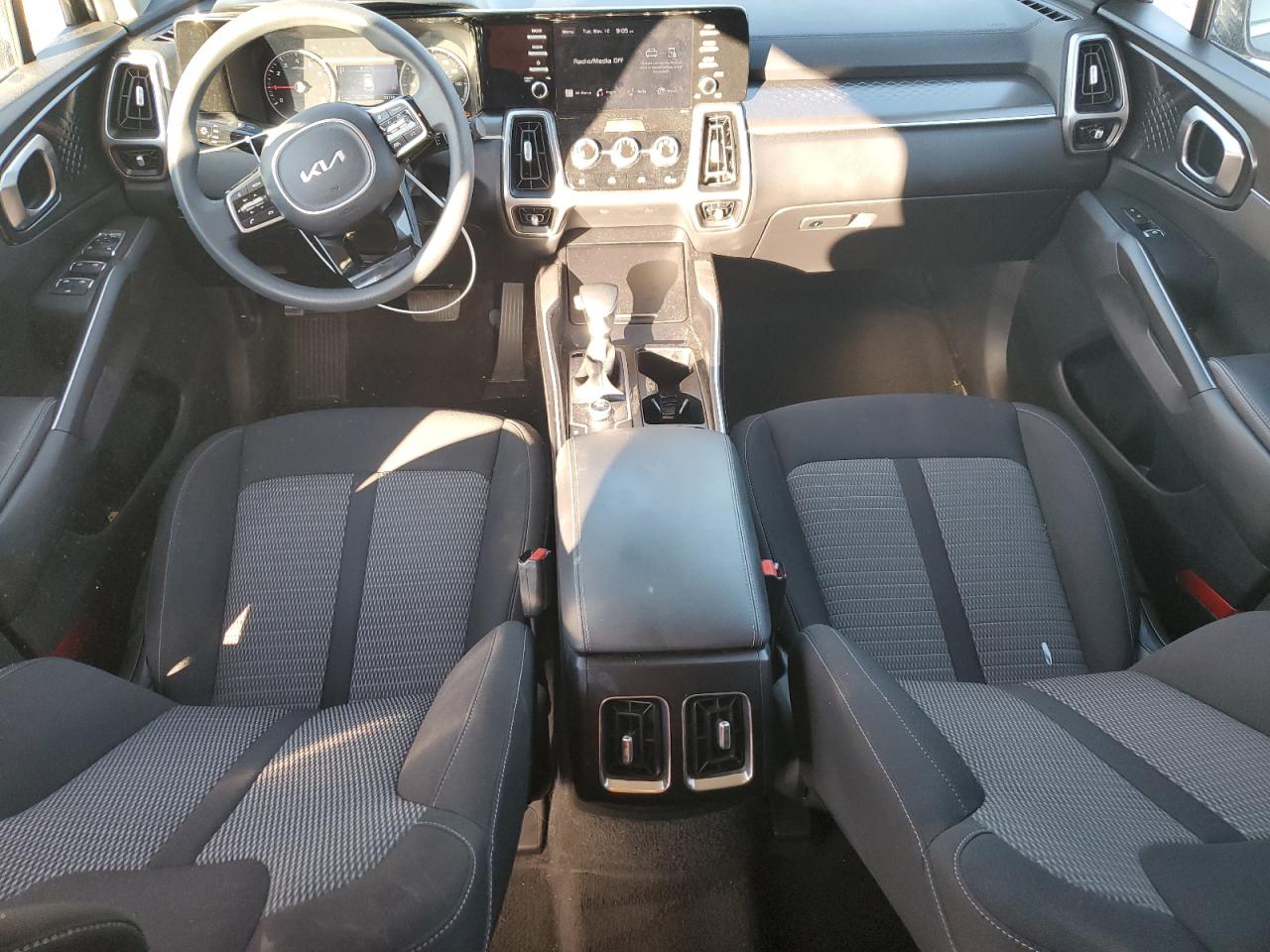 2022 KIA SORENTO LX VIN:5XYRG4LC3NG137015